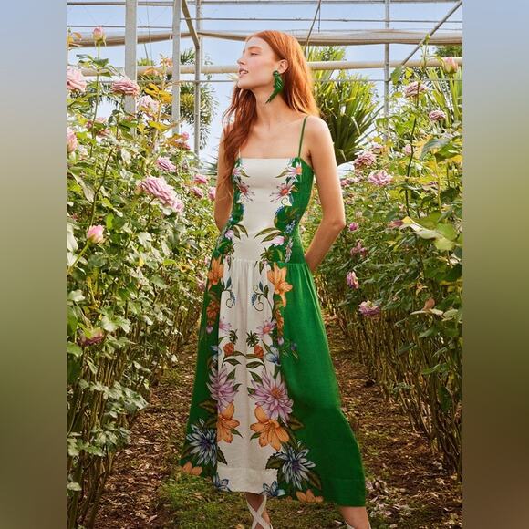 FARM Rio Dresses & Skirts - Farm Rio Off-White Sweet Bloom Dreamscape Midi Dress M